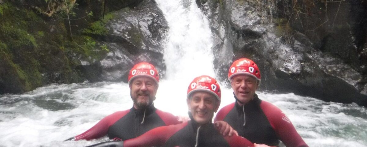 men-ghyll-scrambling2-1200x480