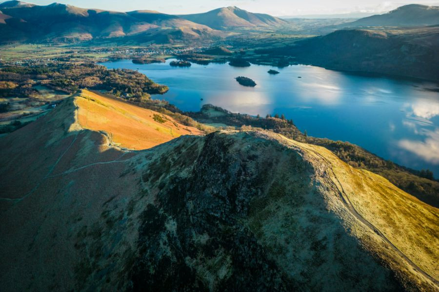 Path along Catbells overlooking Derwentwater and Keswick