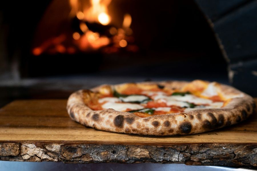 homemade-pizza