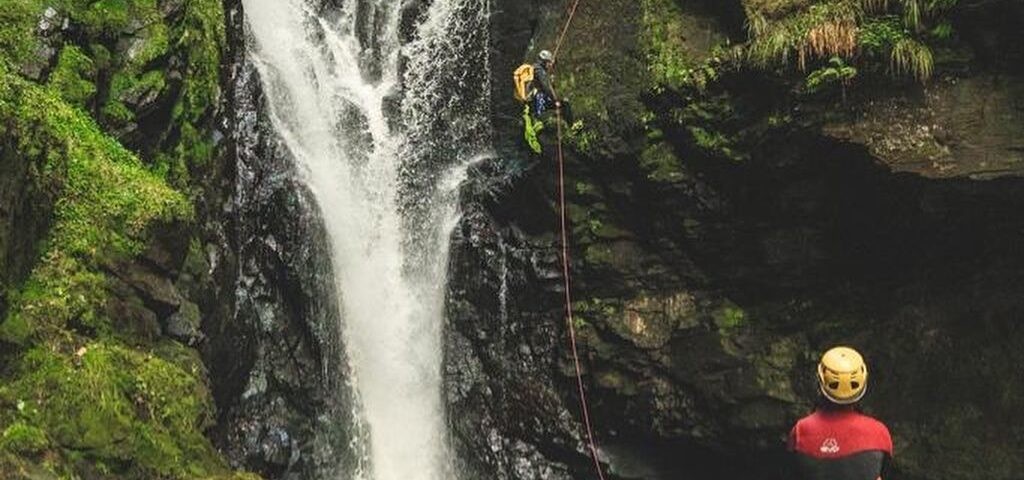 canyoning-waterfall-keswick-adventures-2-1024x480